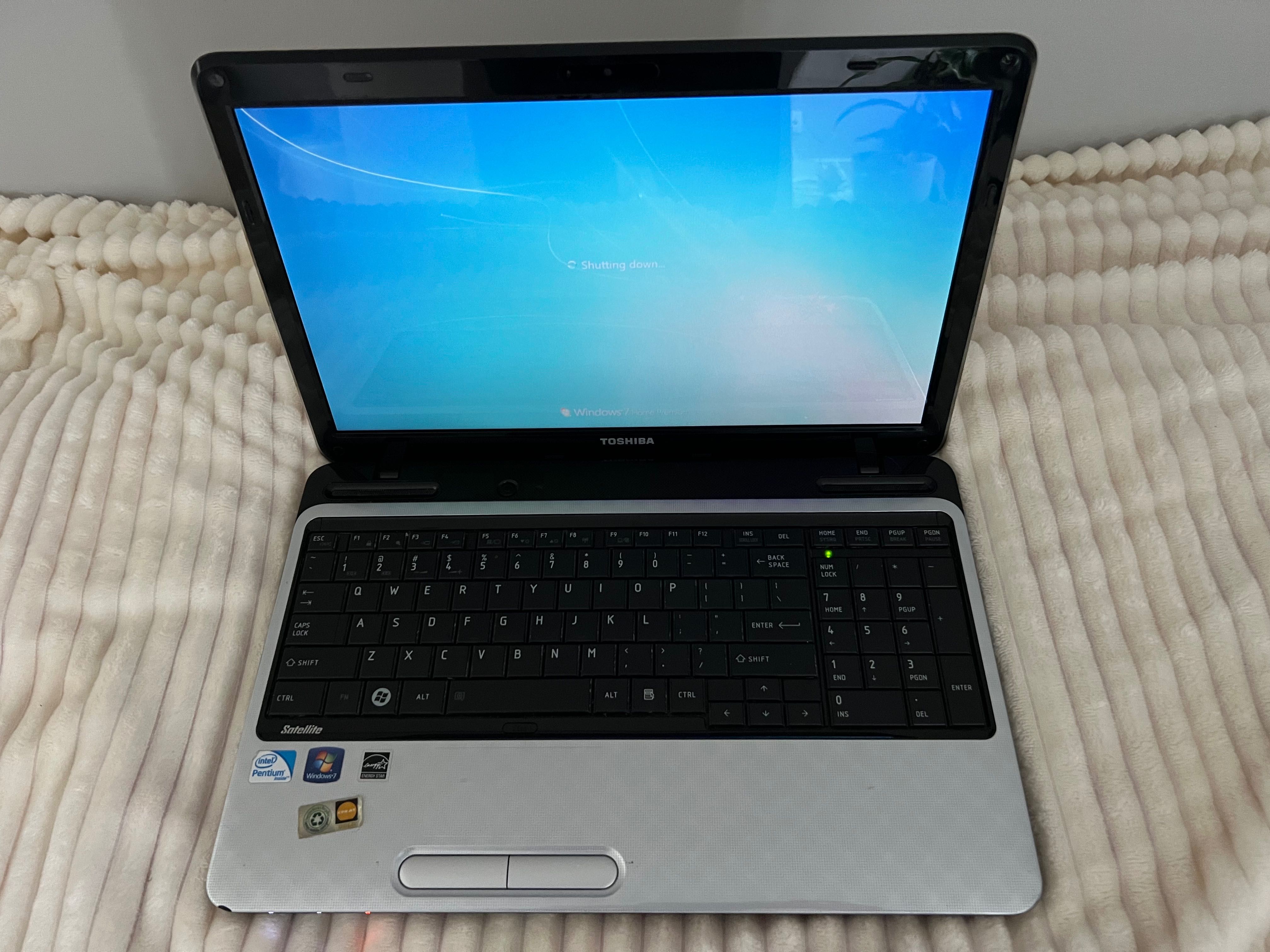 Laptop Toshiba Satellite L755-S5216
