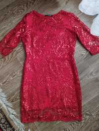 Платье нарядное красное