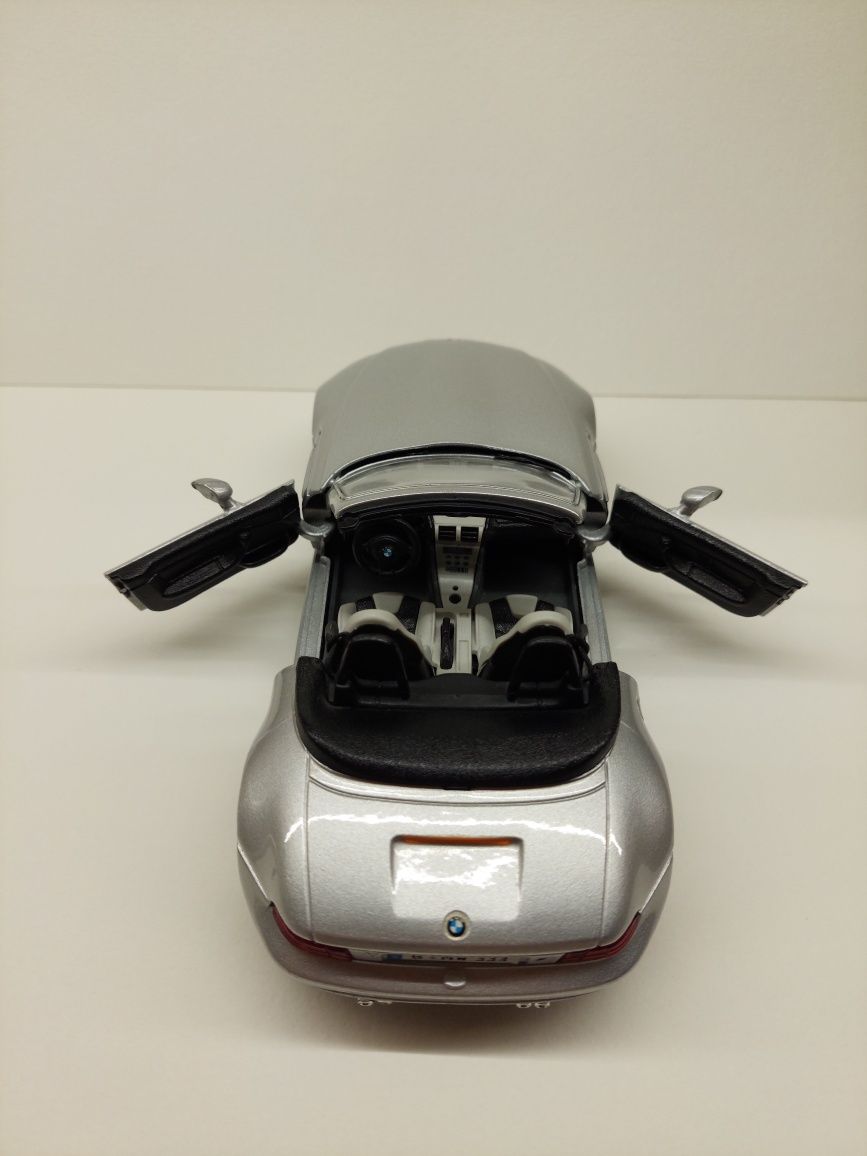 Burago.  Model BMW lllm roadstar