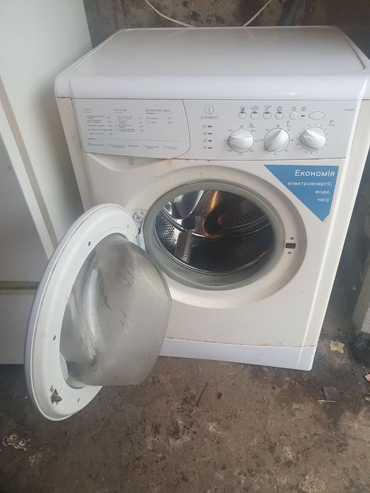 Стиральная машинка Indesit