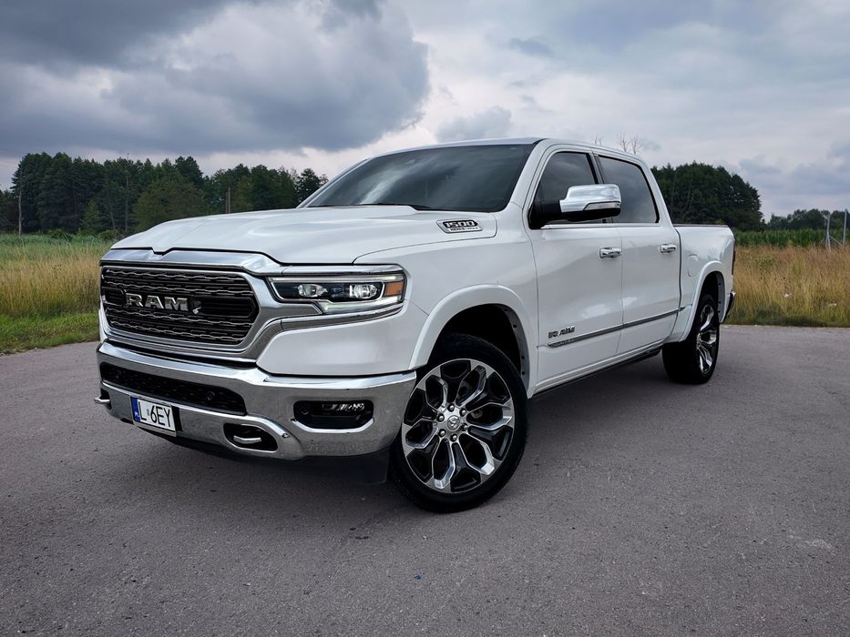 RAM 1500 Limited 4X4 Pneumatyka ACC Wentylowane fotele