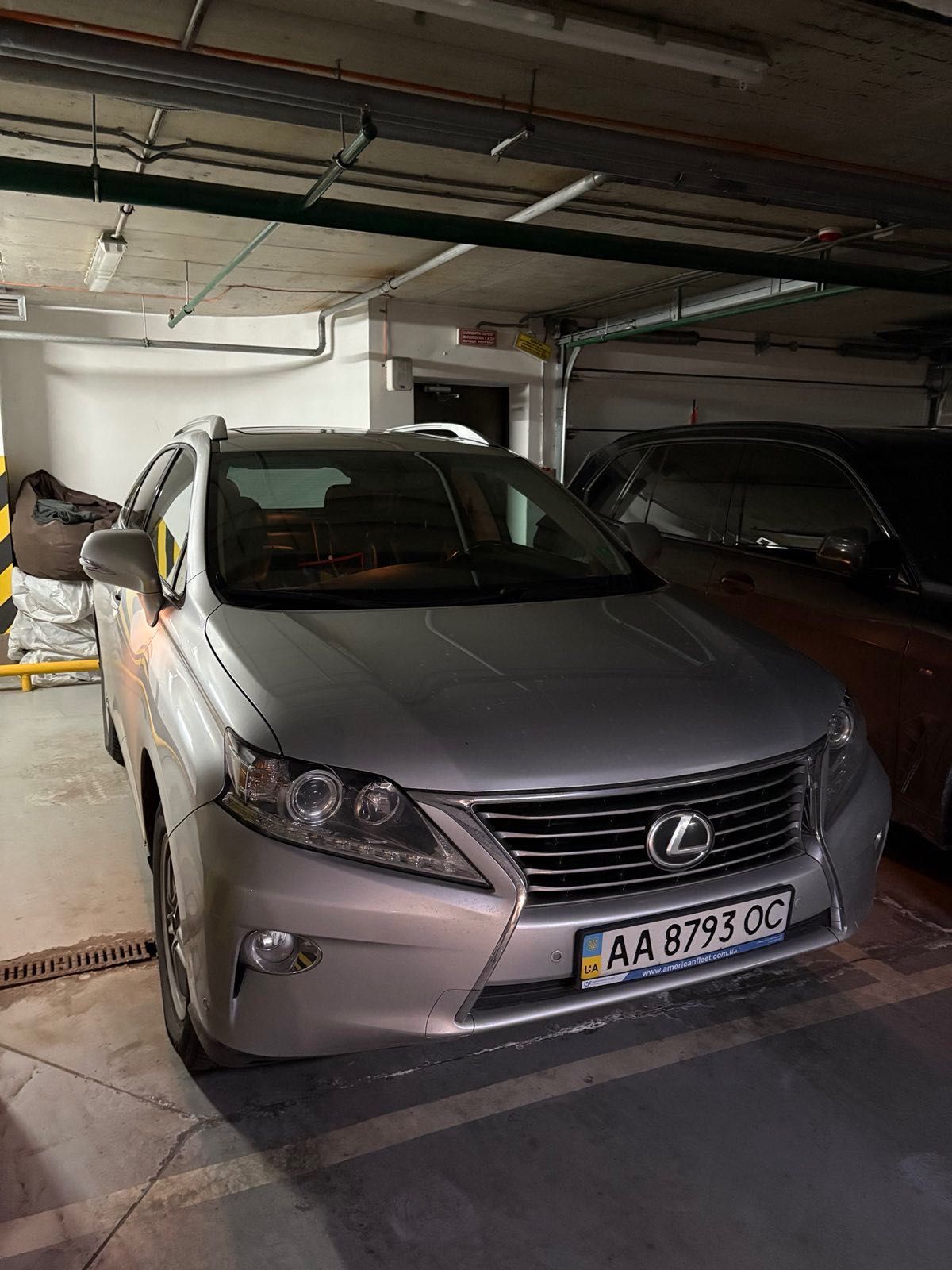 Автомобіль Лексус RX 350