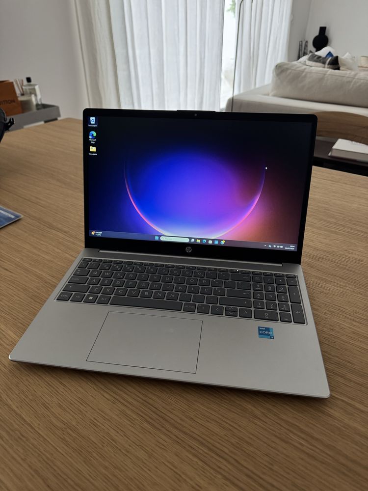 HP Laptop 15-fd0xxx