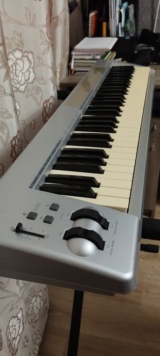 Міді контролер M-Audio