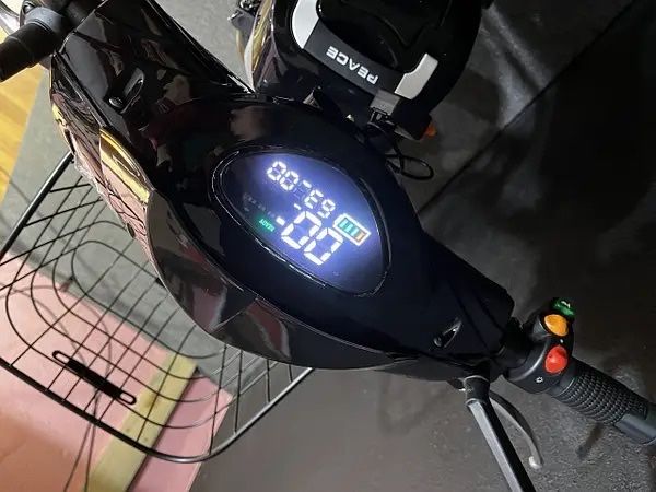 Скутер на акумуляторі для дорослих і підлітків Crosser Gamma Новый Хит