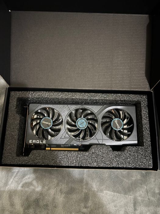 Nvidia RTX 4060 - 8GB