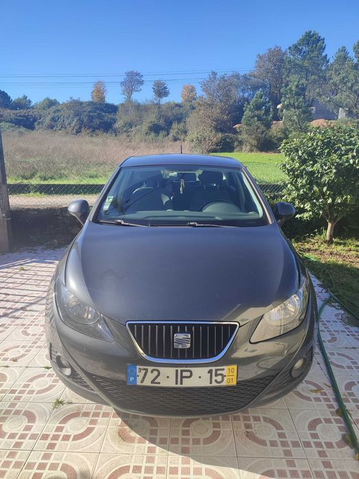 Seat Ibiza 2010 em bom estado