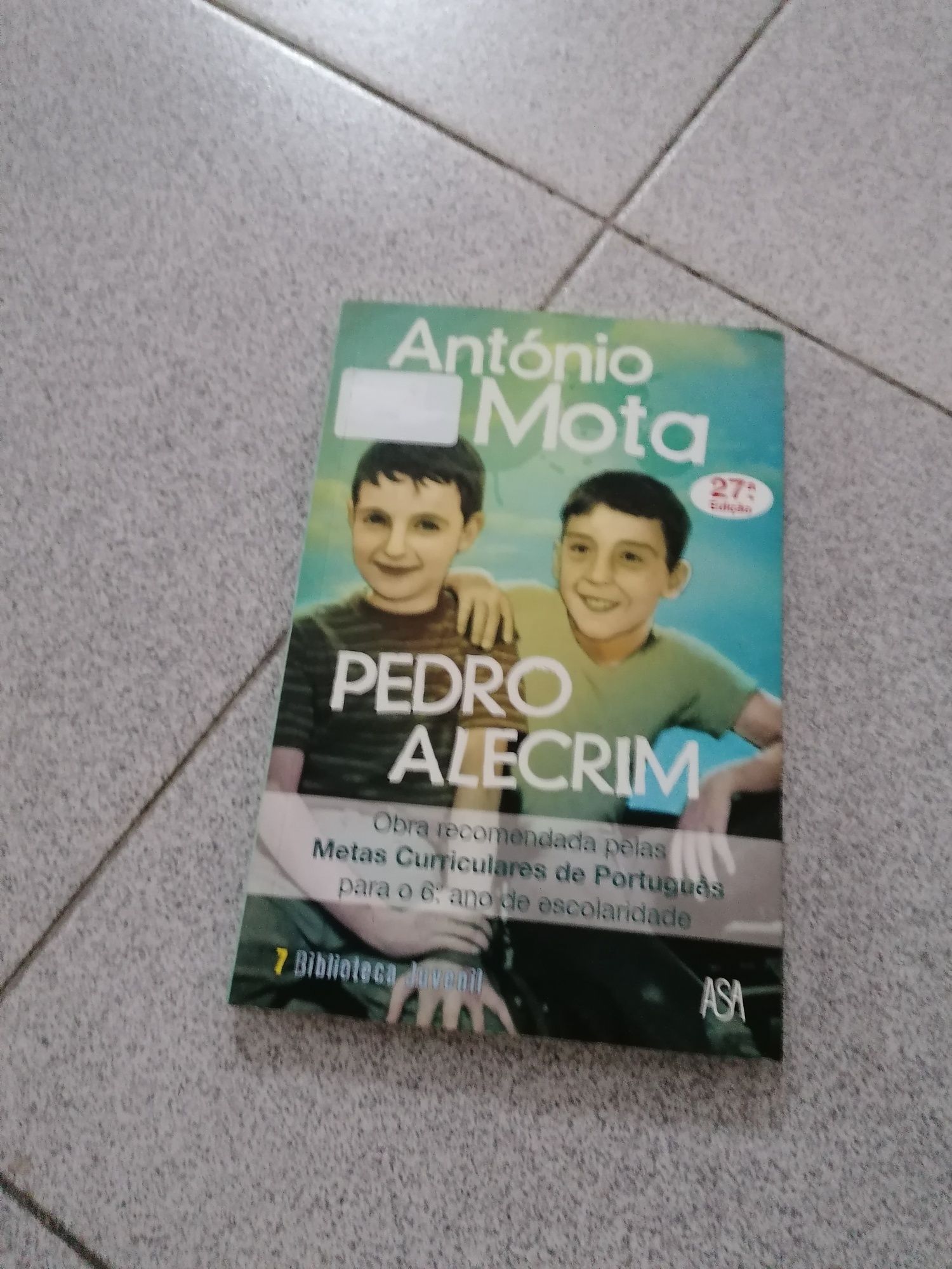 Diversos livros de vários autores.