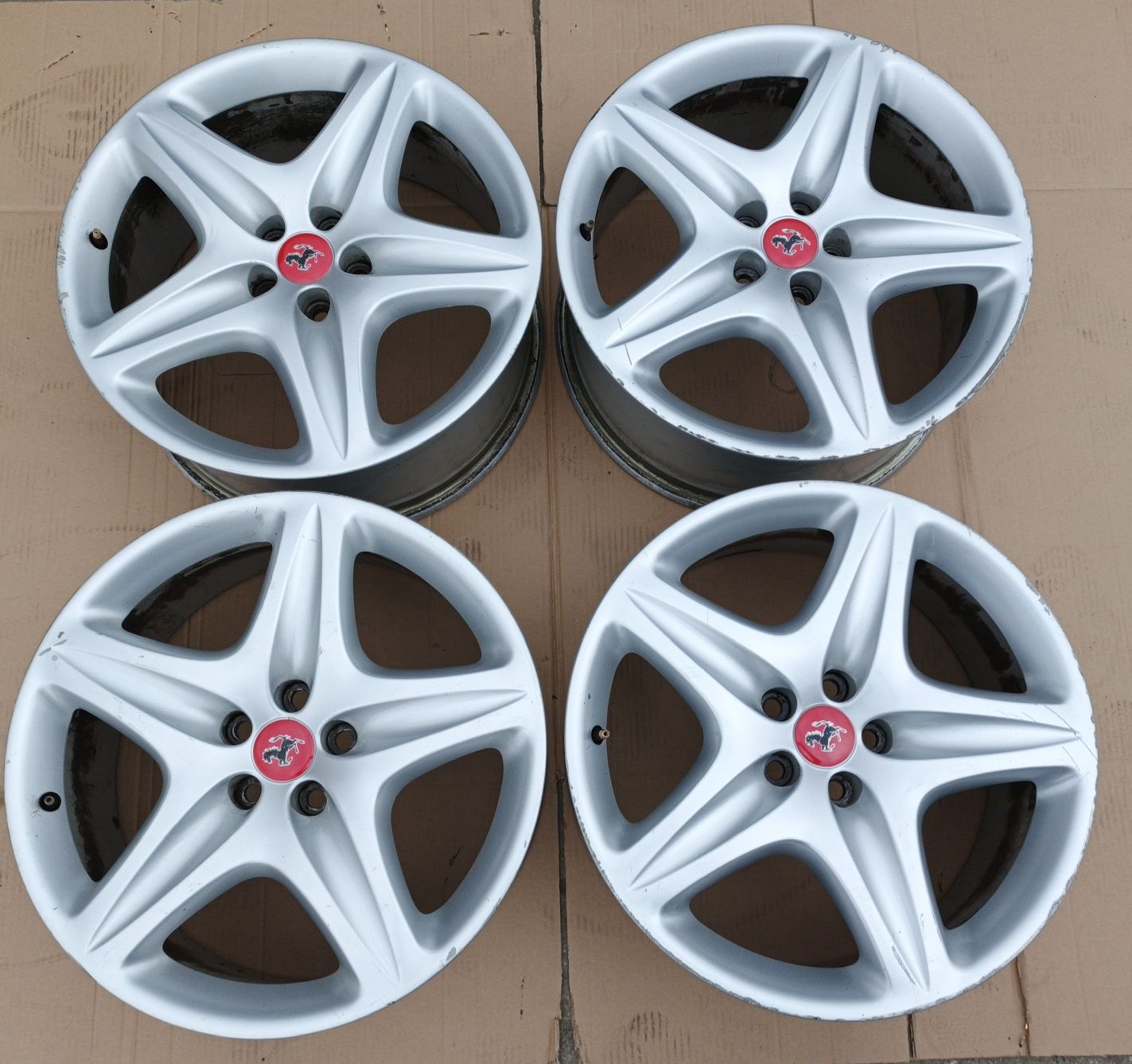 Felgi Aluminiowe Jaguar  8.5J R19 5x108 wzór Ferrari F355