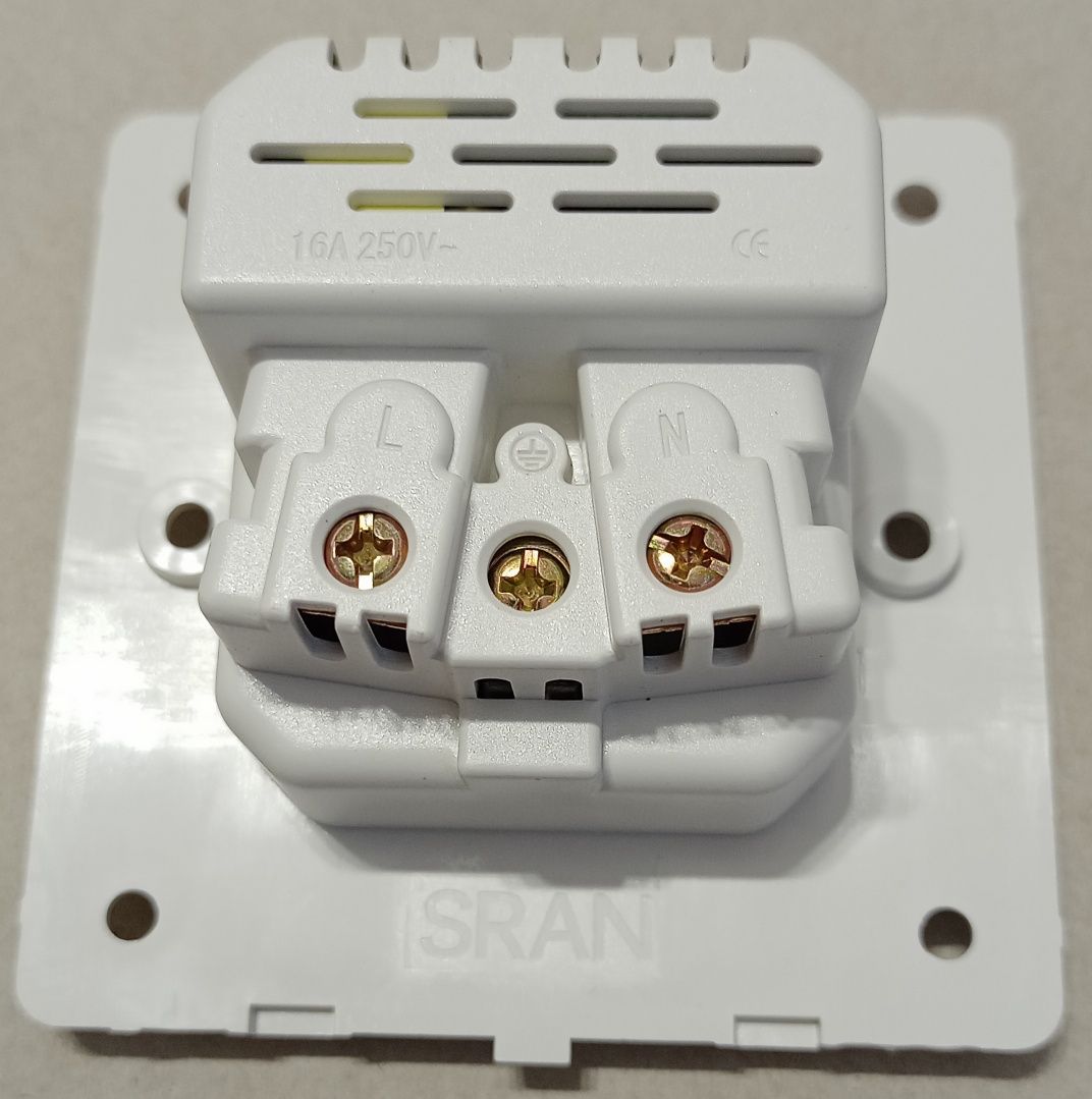 Ładowarka do telefonu 2 x USB 2100 mA z gniazdem 230V 16A panel szkło