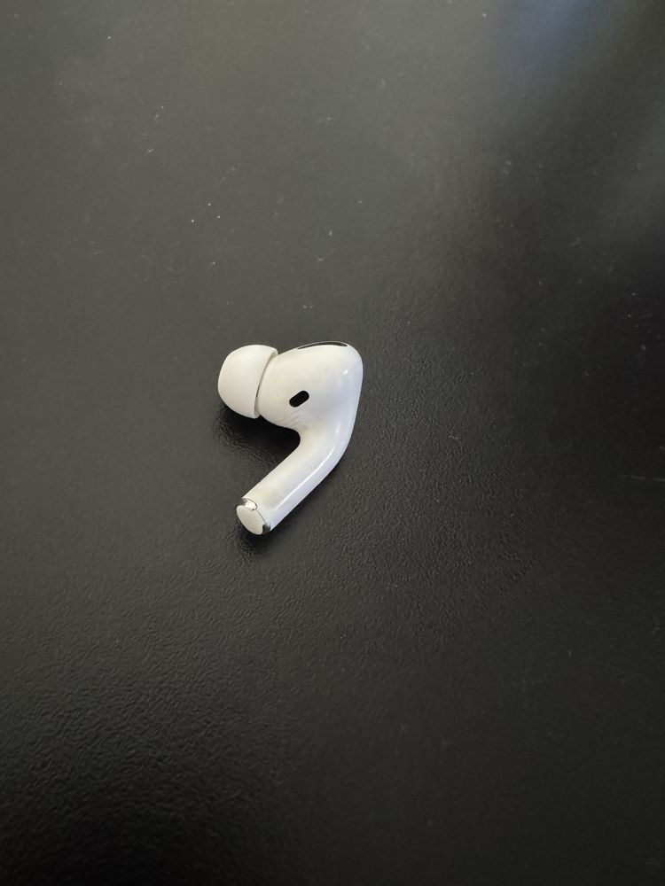 Airpods pro I покоління