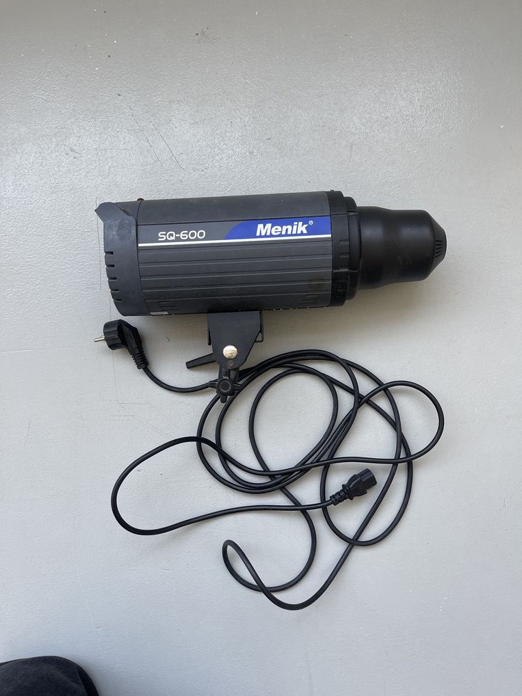 Lampa blyskowa Menik SQ-600