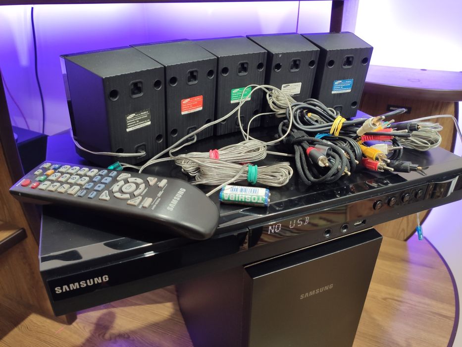 Домашній кінотеатр 5.1 Samsung HT‑D330 Акустична система аудіо медіа