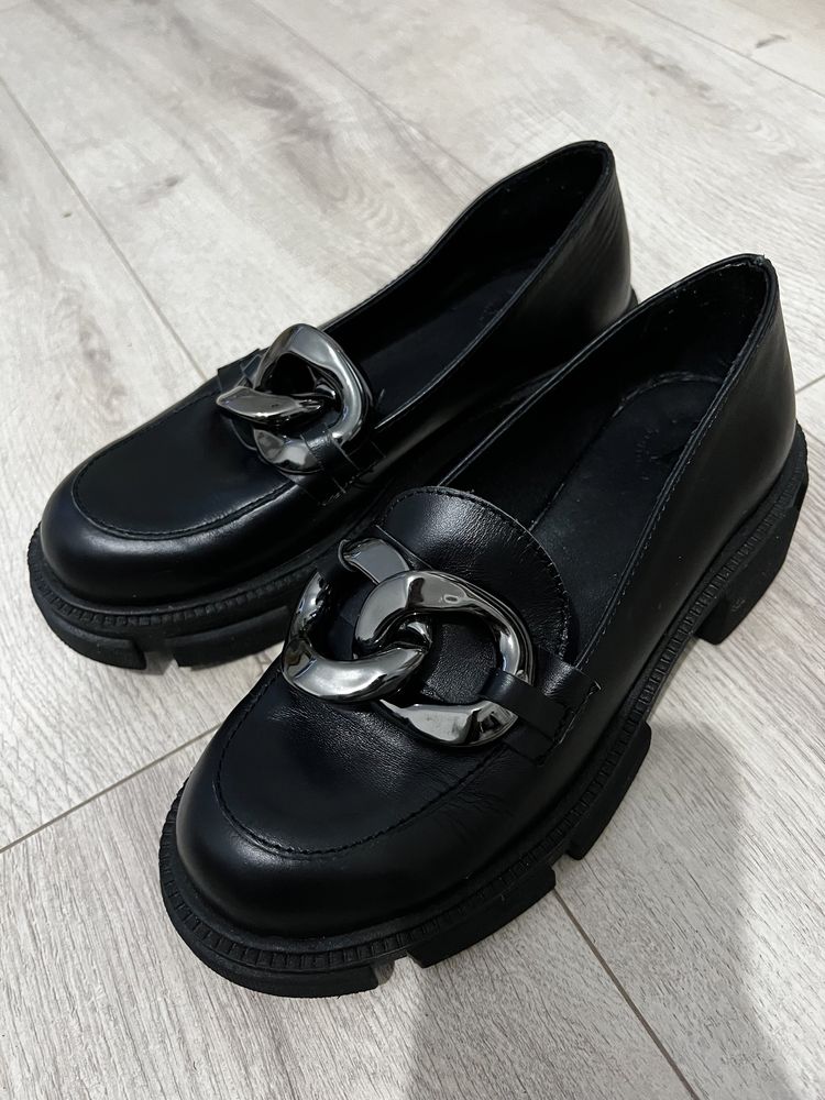 Buty skórzane damskie czarne