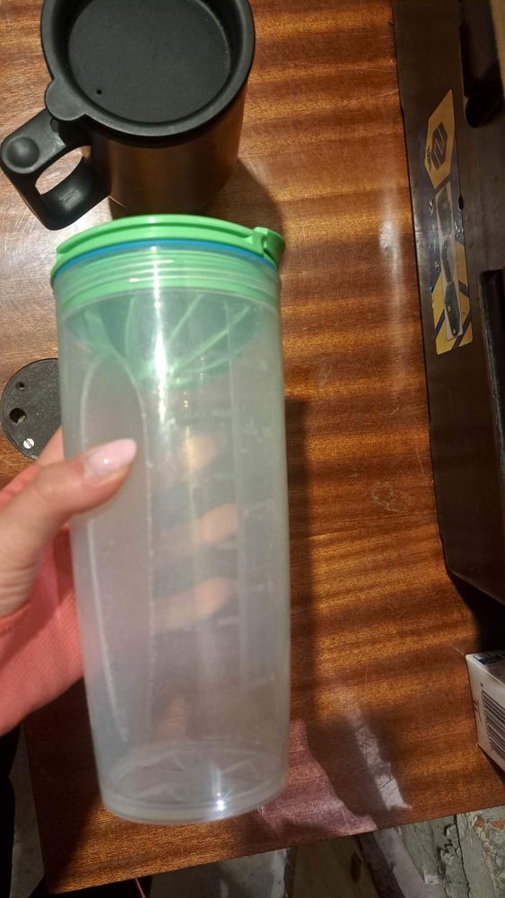 Sistema Shaker to go, butelka 700 do koktajli proteinowych.