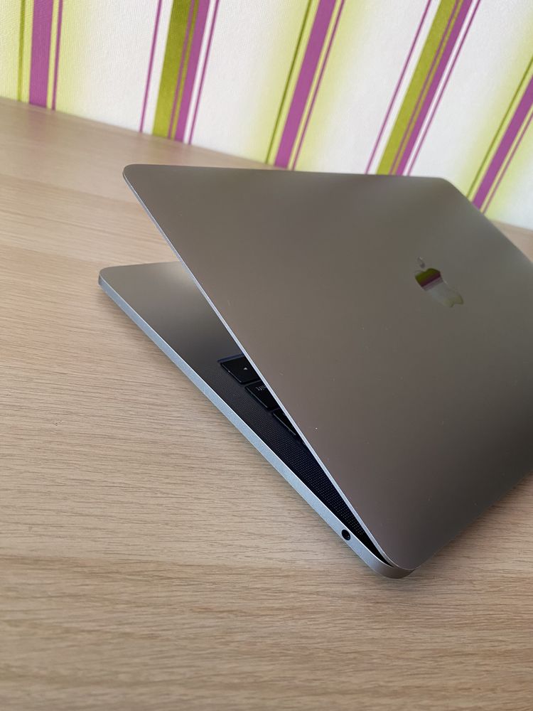 MacBook Pro 2017 13.3 16gb 512 ssd