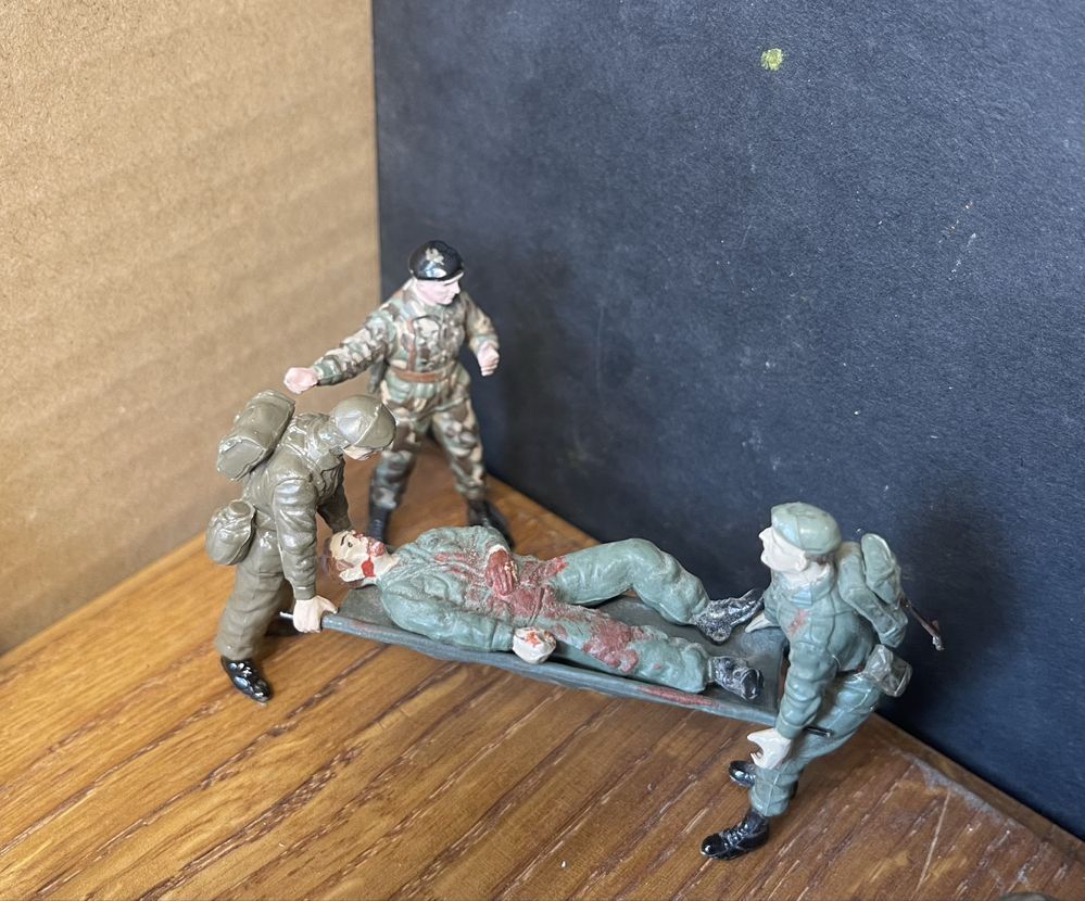 Фигурки солдат армии США и Великобритании. 1/35 + снаряжение.