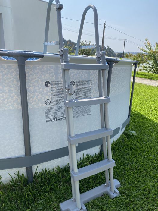 Piscina Bestway steel pro max circular