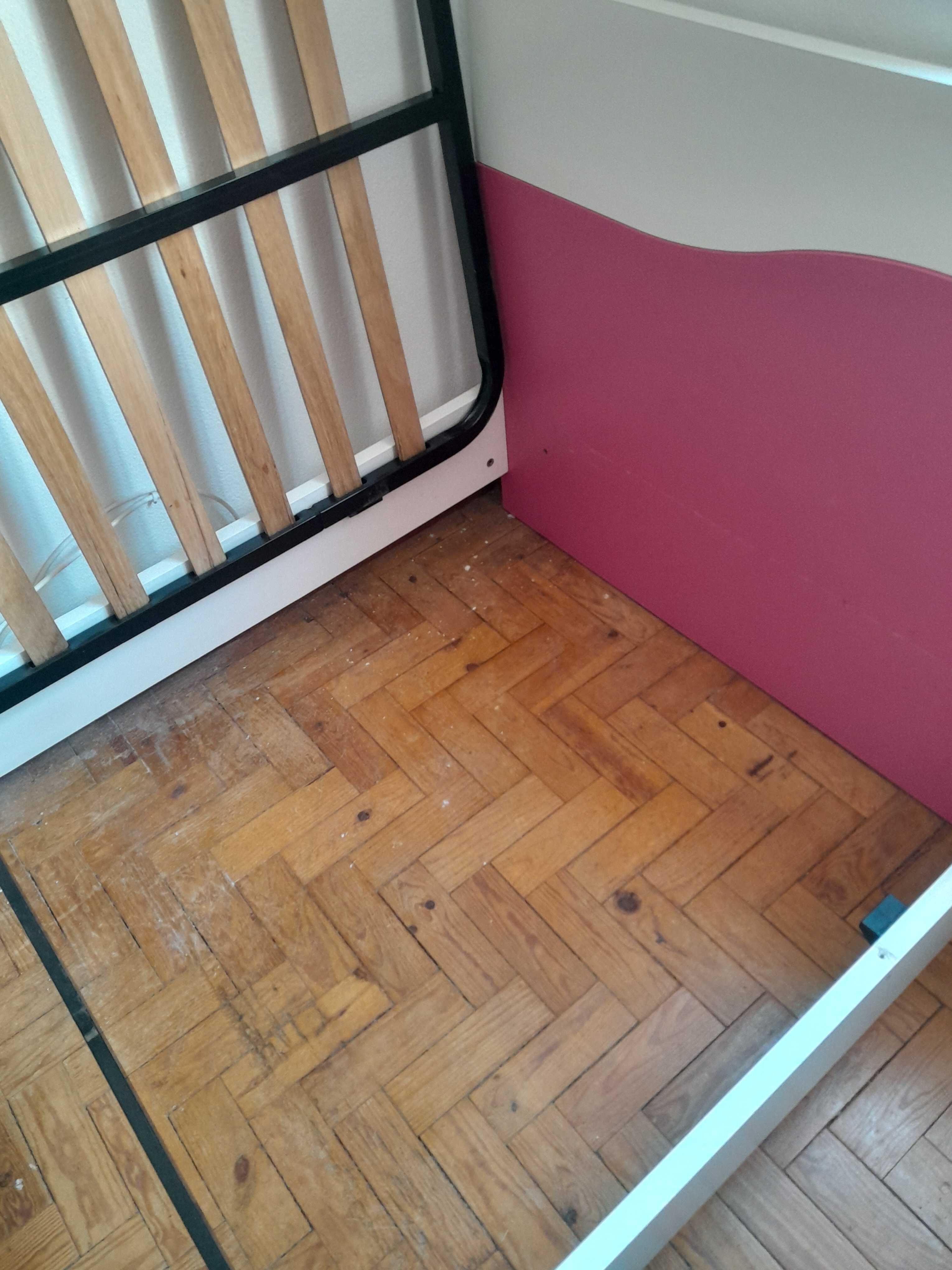 Cama de solteiro completo menina crianca