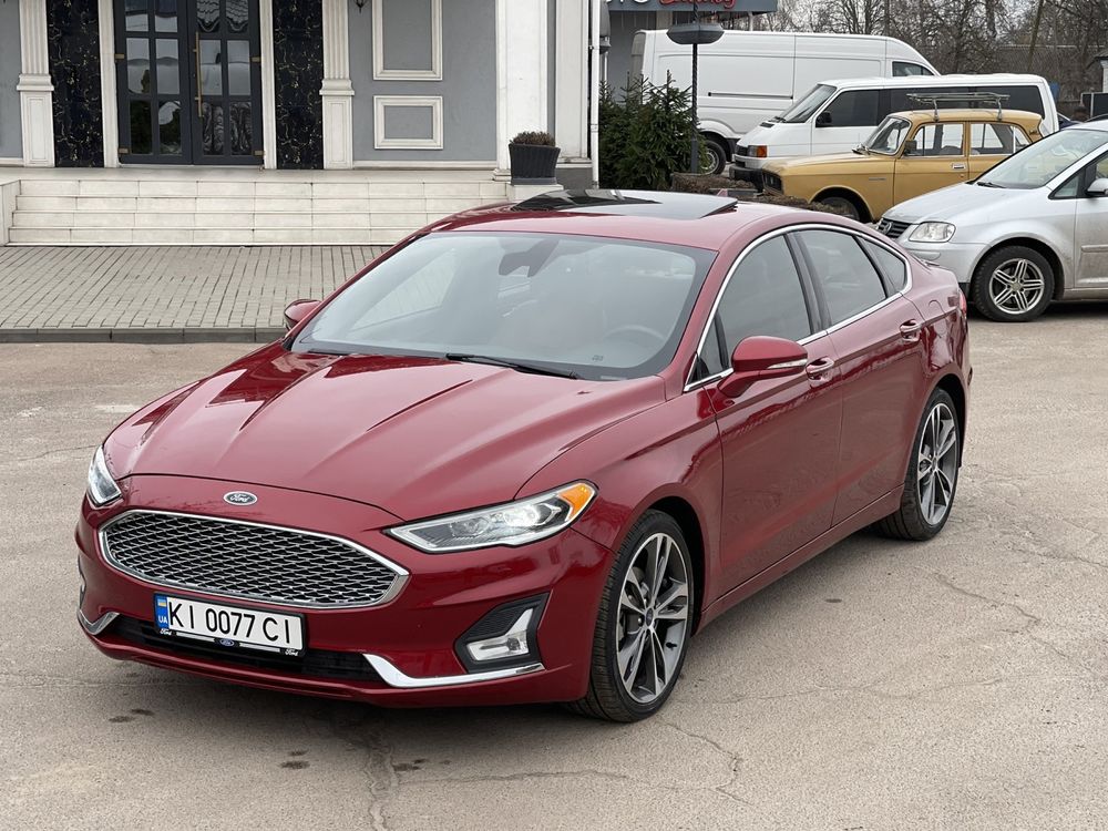 Ford Fusion Titanium 2019 на максимальній комплектації