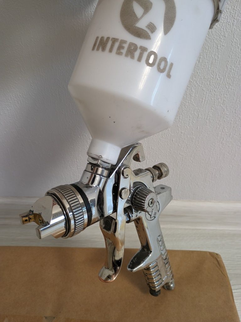 Пневматичний фарбопульт Intertool PT-0103