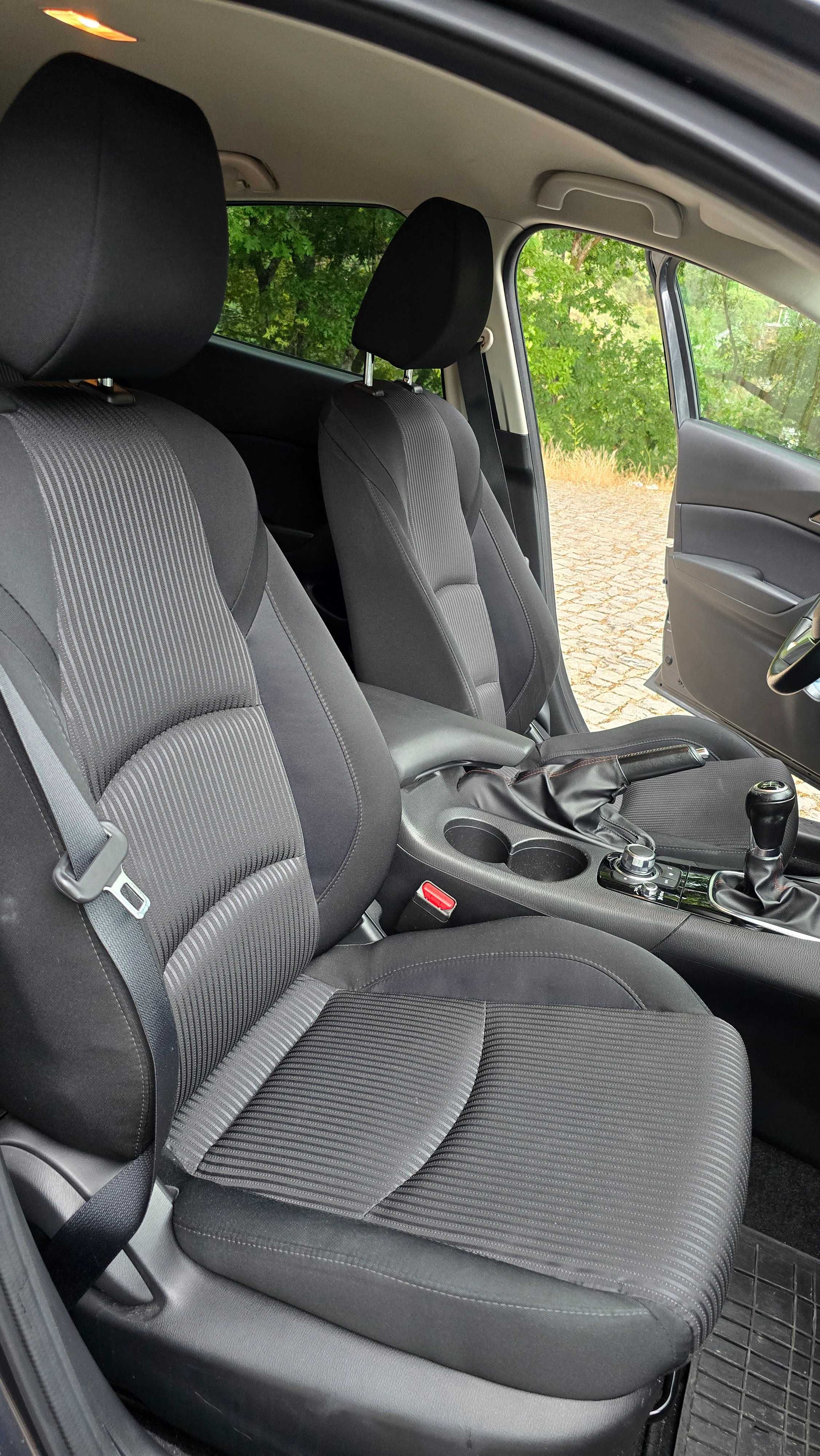 Mazda 3 2.0 Skyactiv 165cv REVOLUTION