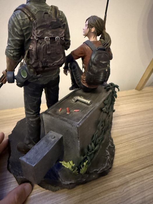 The Last of us post pandemic edition Joel & Ellie Estátua PS3 Raro