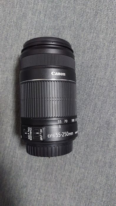 Об'єктив Canon EFS 55-250mm