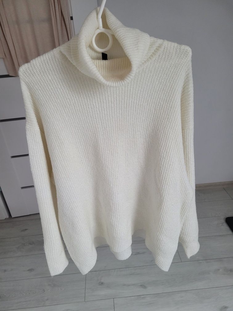 Sweter z golfem golf biały 38 M