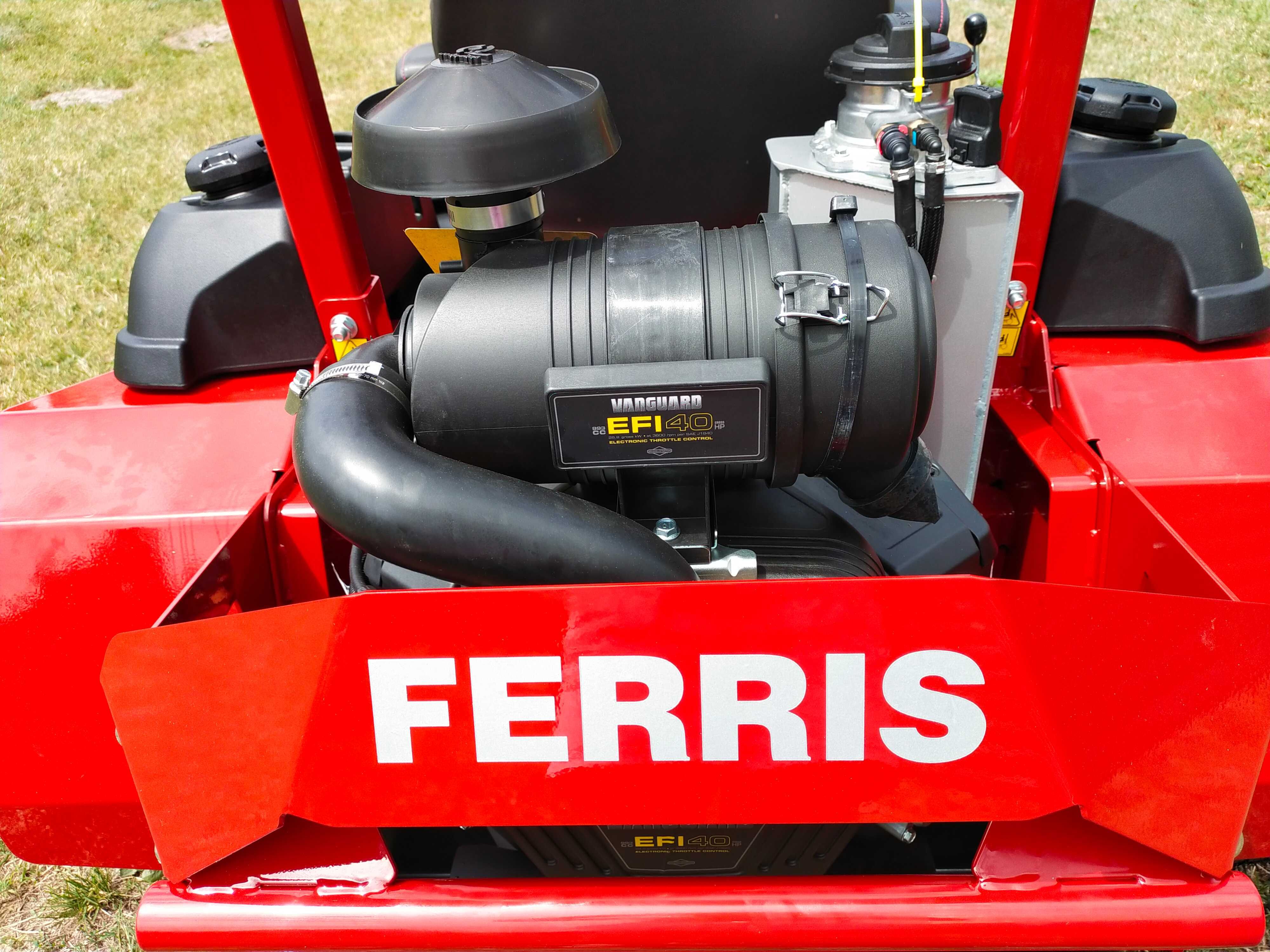 Traktor zero-skręt Ferris ISX 3300 72" 183 cm 40 KM