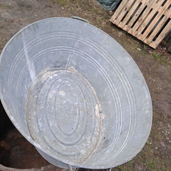 balia metalowa ocynkowana stara szczelna zbiornik donica