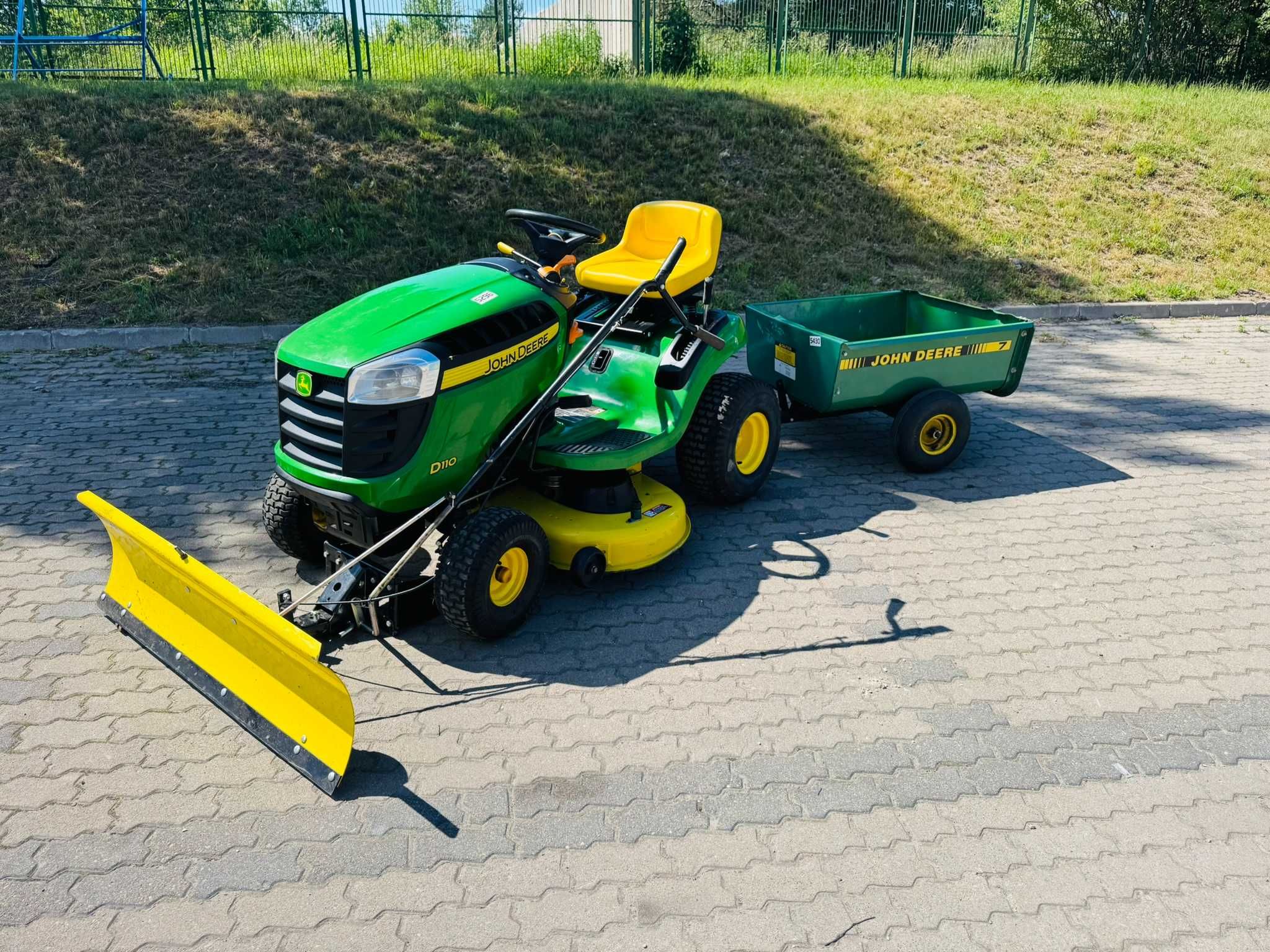Traktorek kosiarka John Deere D110 19KM B&S PŁUG + Przyczepka z USA