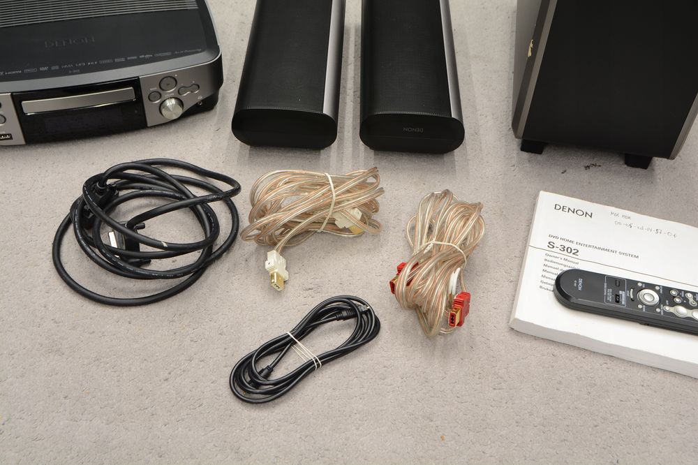 Zestaw kino domowe Denon S-302 kolumny subwoofer i DVD + pilot i kable