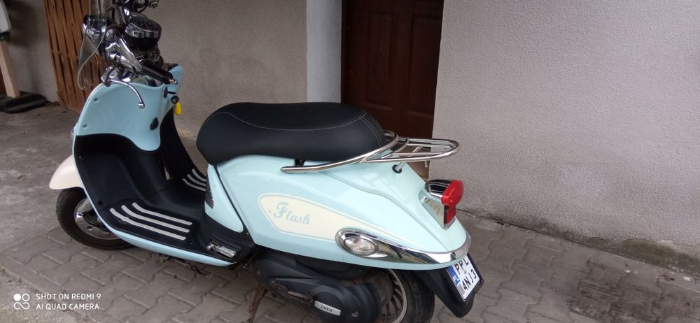 Skuter ZNEN styl Retro poj 50 (czterosów)