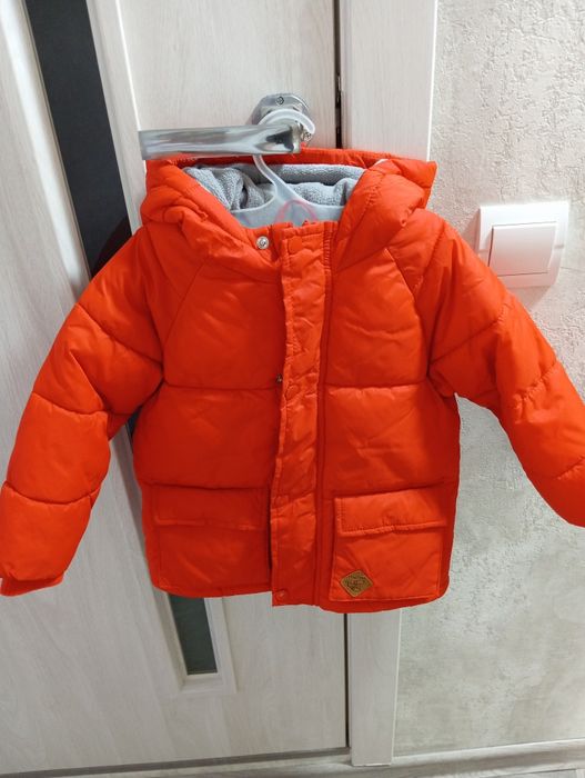 Продам куртку Reserved