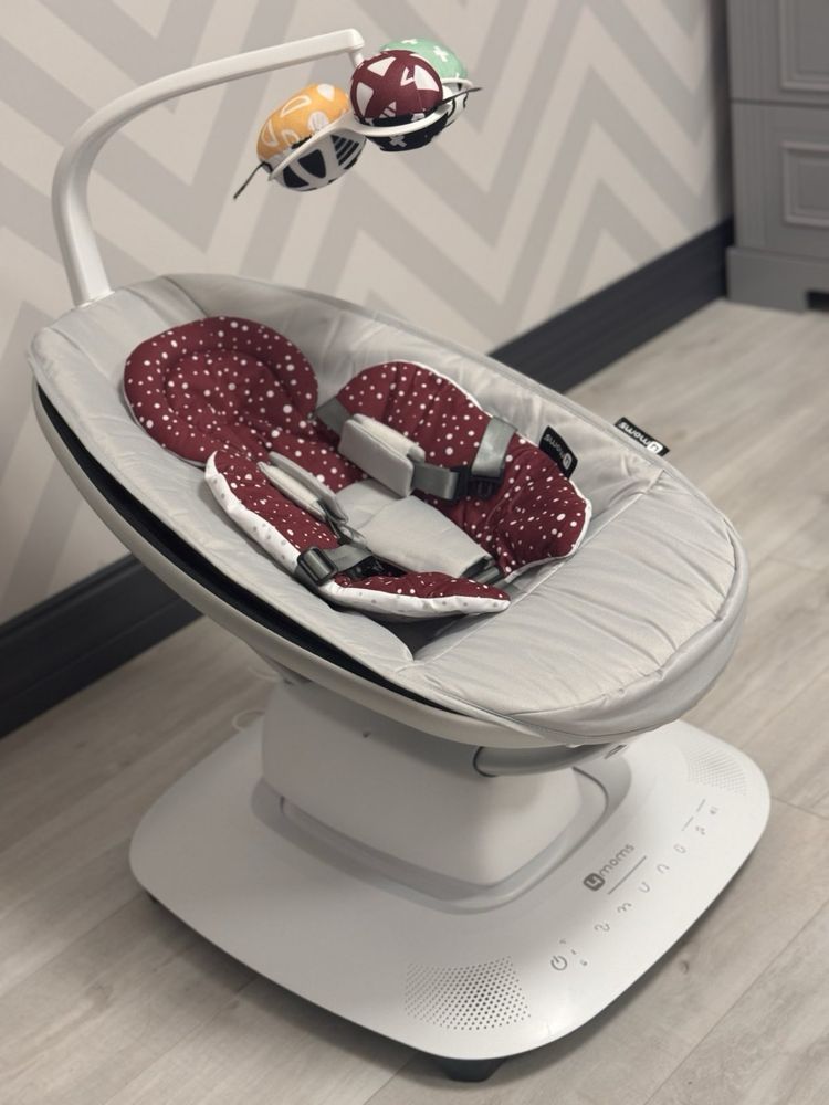 Шезлонг гойдалка 4Moms MamaRoo 5.0 Сlassic Grey