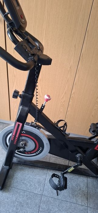 Vende se bicicleta estática