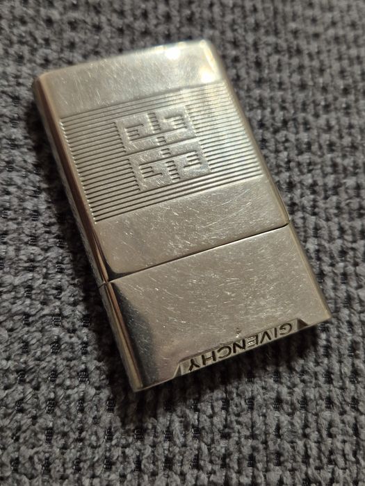 Запальничка givenchy GV 3300