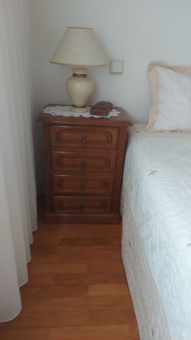 Mesinha de cabeceira