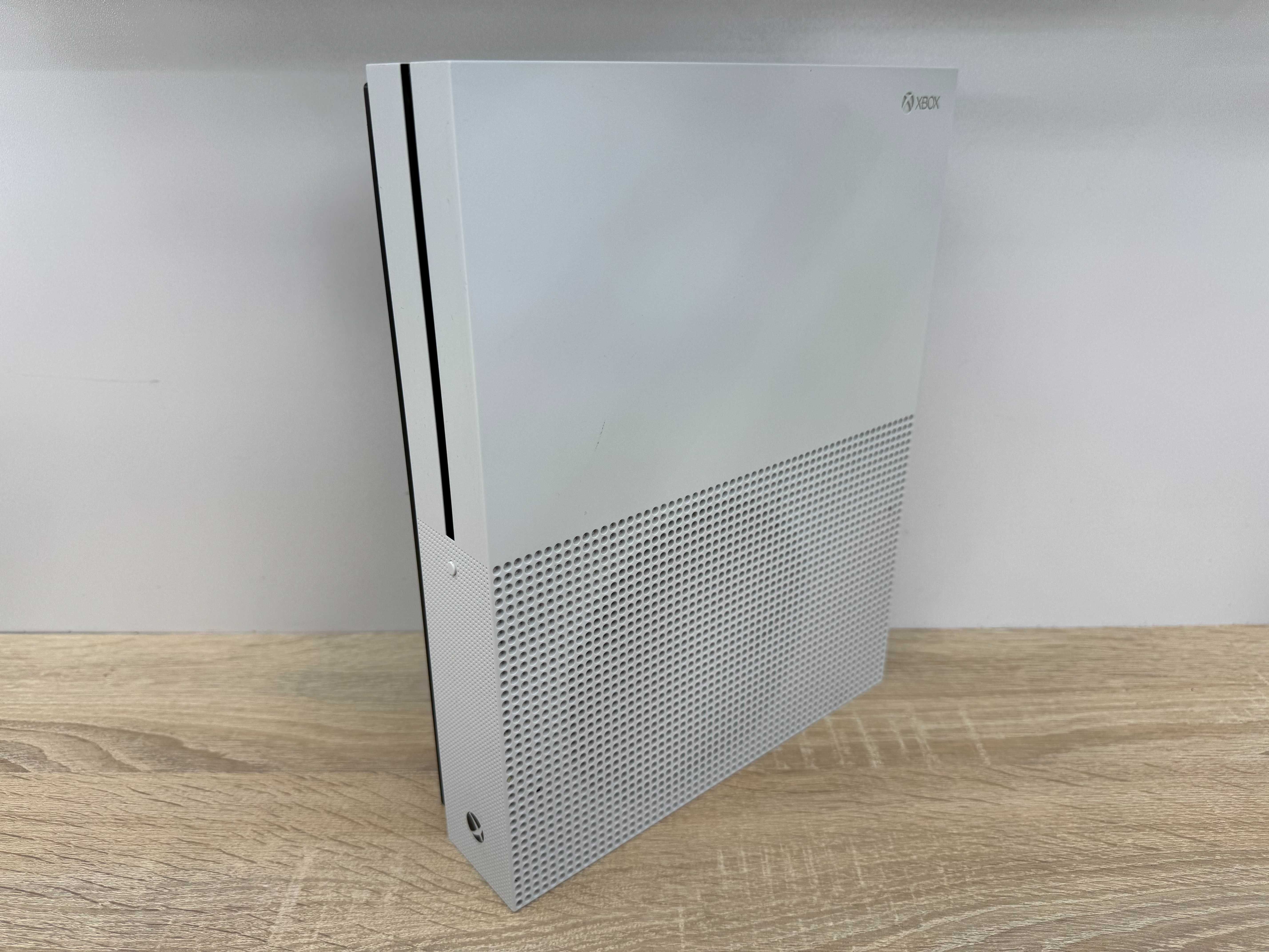 Konsola Xbox One S 1 TB biała z napędem + oryginalny pad, okablowanie