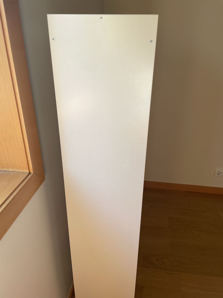 Estante Trofast ikea com 5 caixas de arrumacao
