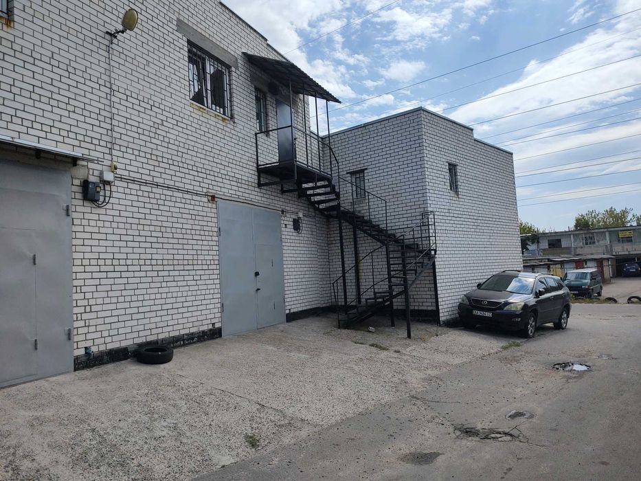 Сдам в оренду Гараж ГК Супутник 3 Крайня 13 Величезний 6х9м з підвалом