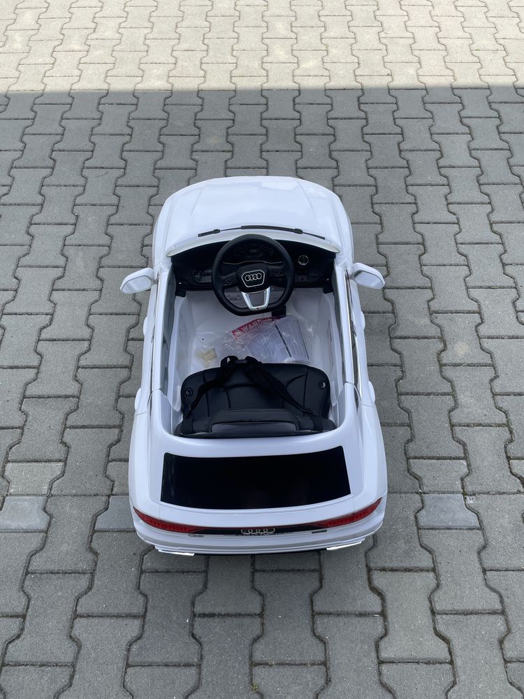 Auto na akumulator AUDI Q8 Pilot Skóra USB
