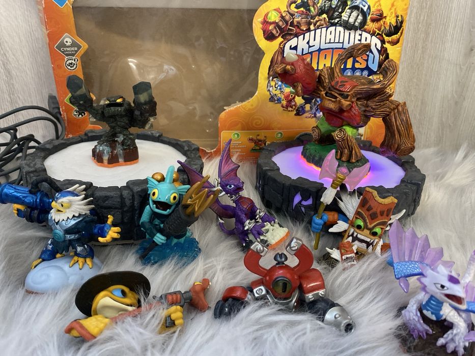Skylanders Gigants z podstawkami