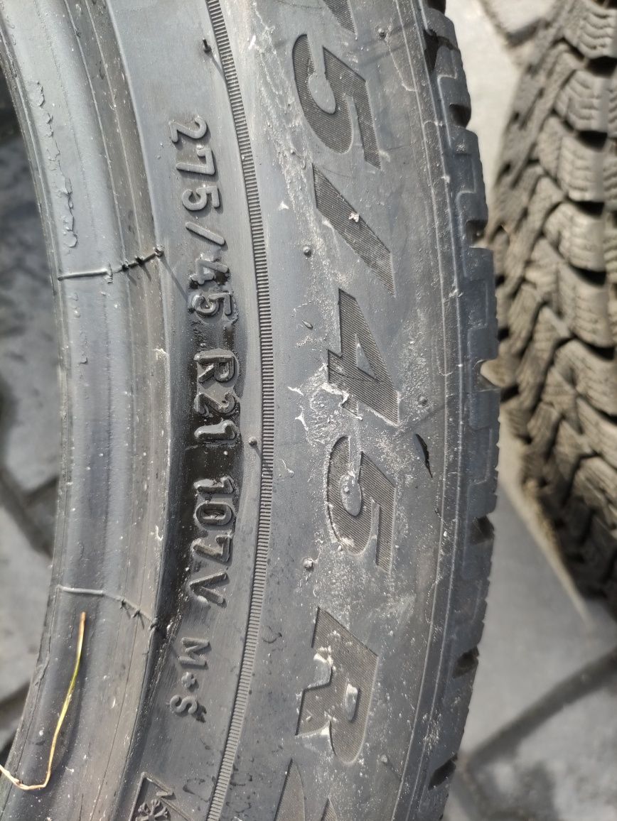 315/40r21 przód 275/35r21 Pirelli