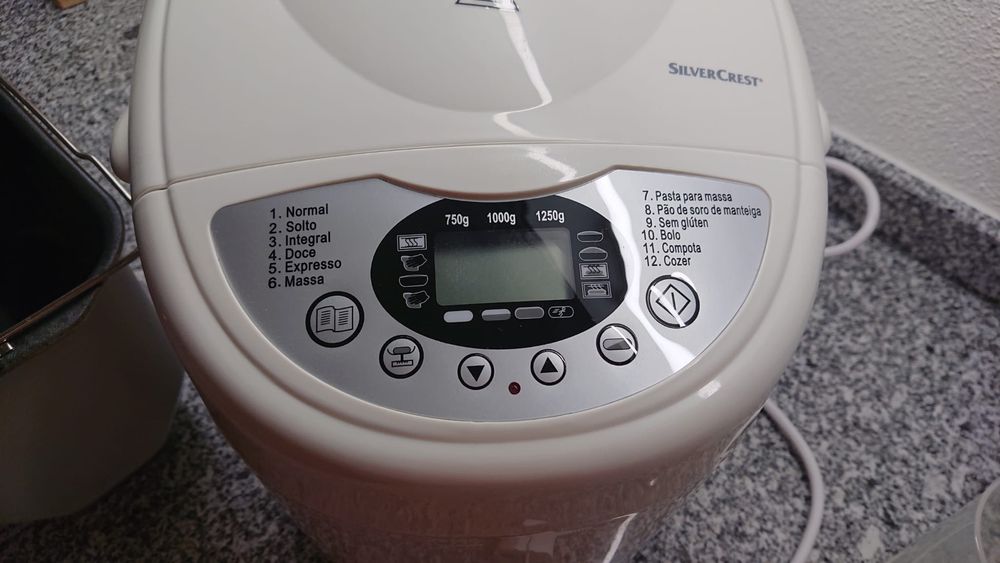 Máquina de fazer pão Silvercrest