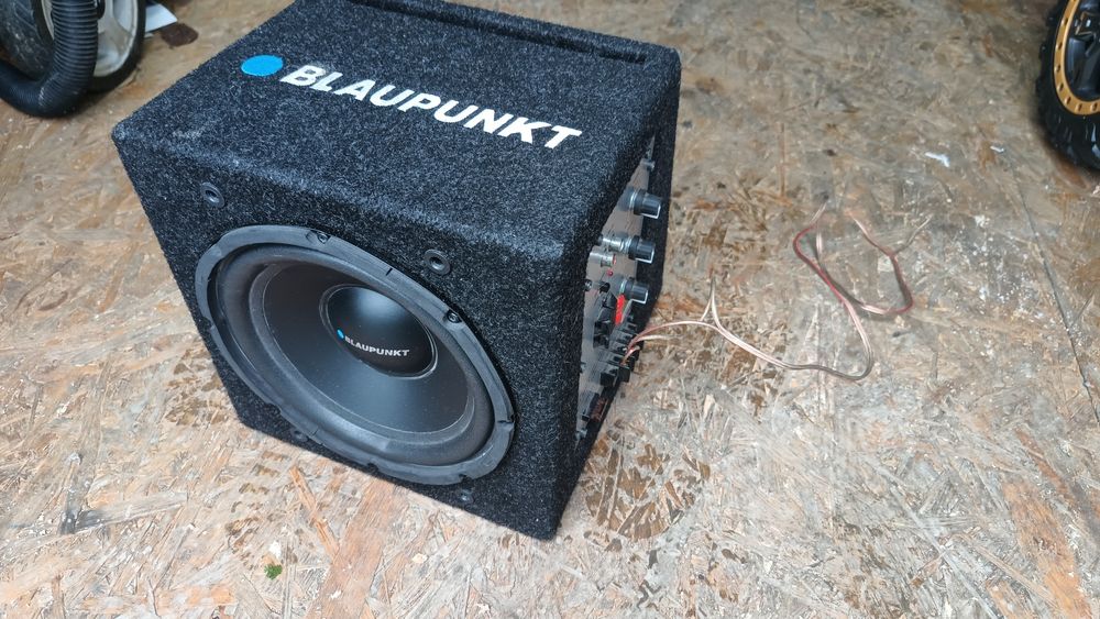 Subwoofer aktywny