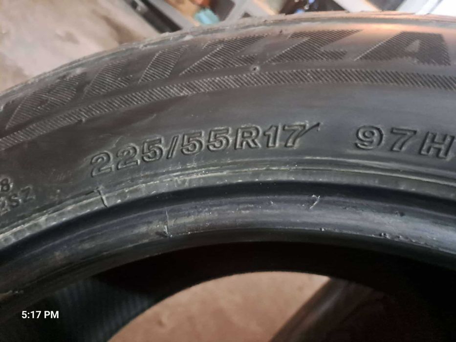sprzedam opony Bridgestone Blizzak 225/50R17 zimowe