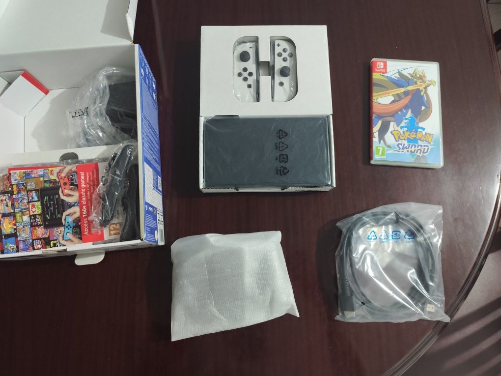 Nintendo switch OLED (como nova)
