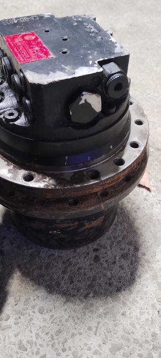 Silnik jazdy, hydromotor Takeuchi